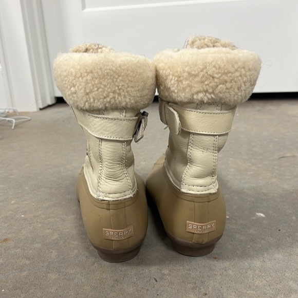 Women’s size 8M Sperry Shearwater Duck Boots - Picture 2 of 8